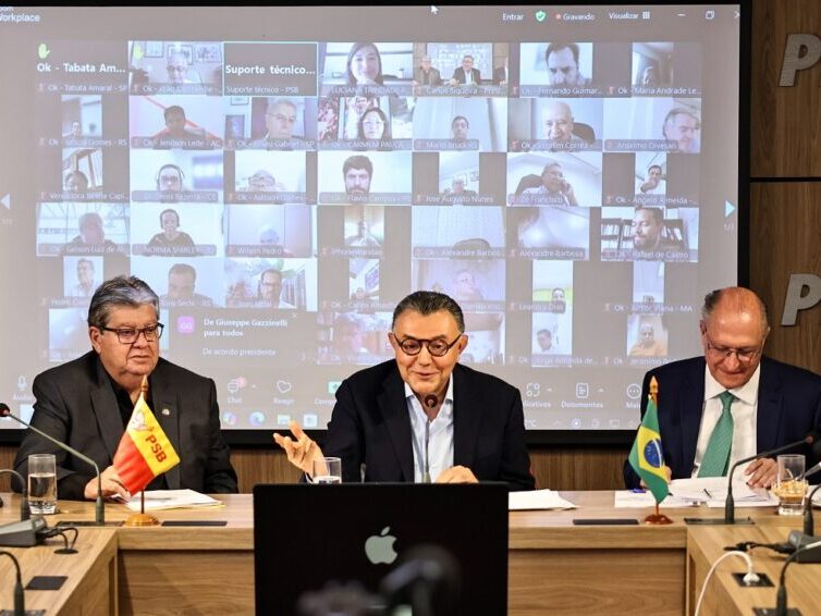 Carlos Siqueira lança candidatura de João Campos